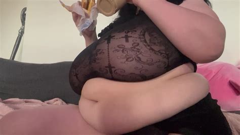 BBW Stuffs Herself And Flaunts Growth ThisVid