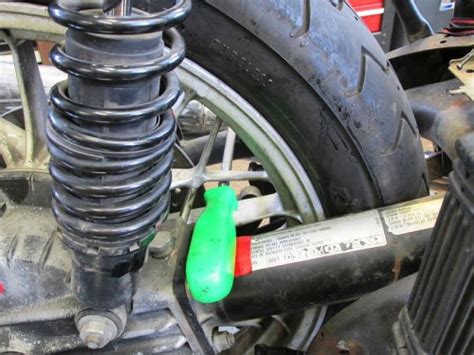33 Bmw 1983 R100rs Remove Rear Wheel Rear Drive Shocks And Swing Arm
