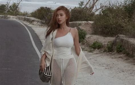 Hot girl xứ Trung khoe đường cong nóng bỏng khi diện quần lưới Báo Tri thức và Cuộc sống TIN