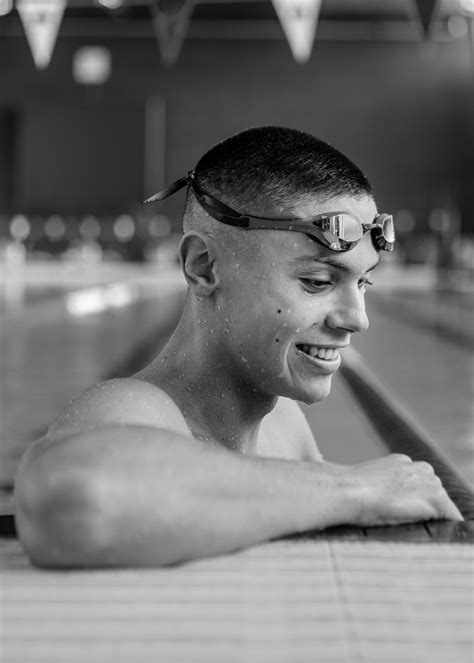 A visit with David Popovici, the world’s fastest swimmer | Sports | EL