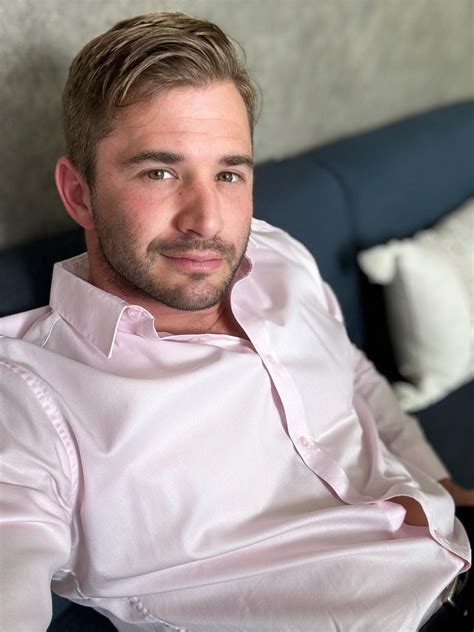 Im Gay And I Need A Gay Husband