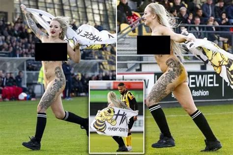 Pictures Showing For Naked Football Mypornarchive Net