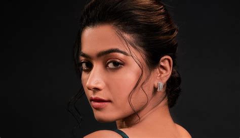 Viral Pics Rashmika Mandanna Super Hot In Brown Dress Just For