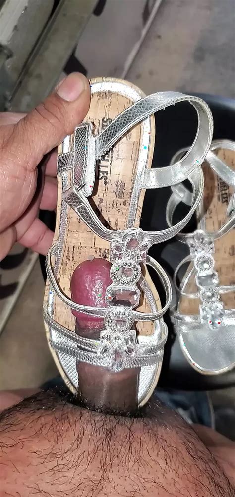 Mechanic Found Cork Wedges In Customer Car Gay Latino Porn Feat JLo