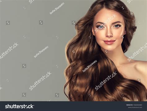 Beauty Brunette Girl Long Shiny Wavy Stock Photo 1582834483 Shutterstock