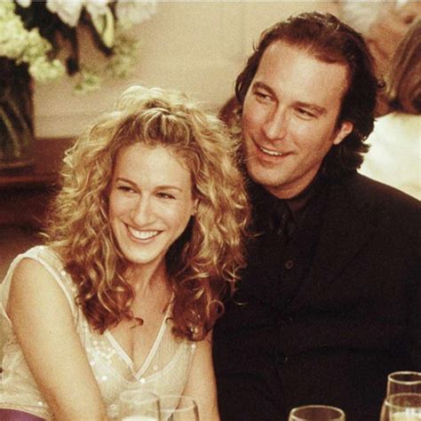 Tài tử điển trai phim Sex and the City 63 tuổi vẫn chung tình với bạn gái lâu năm