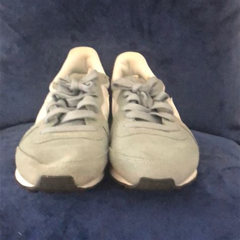 Nike Retro Tennis Shoes Gem