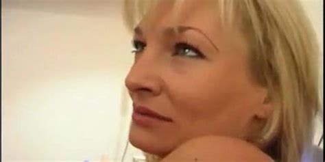 This Blonde Loves To Give Up Her Tush To Men Tnaflix