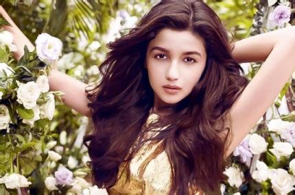 Bollywood Updates Alia Bhatt Hot Wallpapers