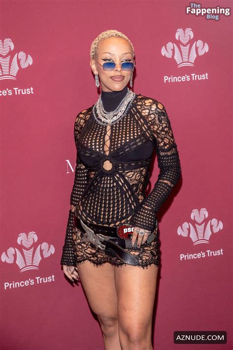 Doja Cat Flaunts Her Nude Legs At The Prince S Trust Global Gala Aznude