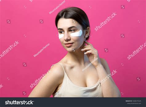 Close Portrait Pretty Attractive Girl Naked Stock Photo Shutterstock