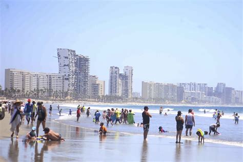 En El Tercer D A De La Semana Santa Cientos De Turistas Visitan La