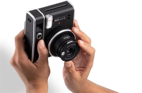 Новая камера моментальной печати mini 40 дополнит линейку Instax от ...