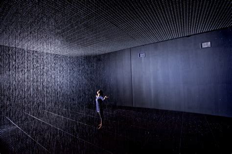 Art Review Rain Room The Curve Barbican Centre Londonist