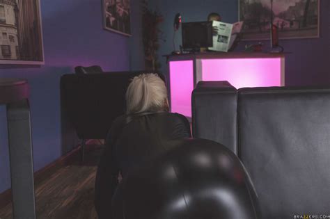 Bridgette B The Butt Plug Burglar Image 096 Porn Pic