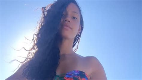 Vick Hope Goes Viral Showing Off Underboob In Skimpy Bikini Page Of Blacksportsonline