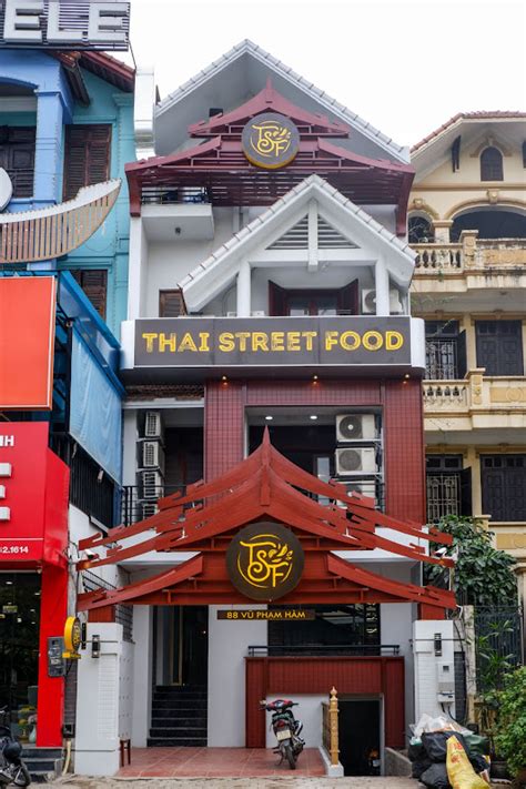 Hot girl đội tuyển Pháp diện sắc đỏ rực rỡ đi ăn mừng ở TSF 88 Vũ Phạm Hàm