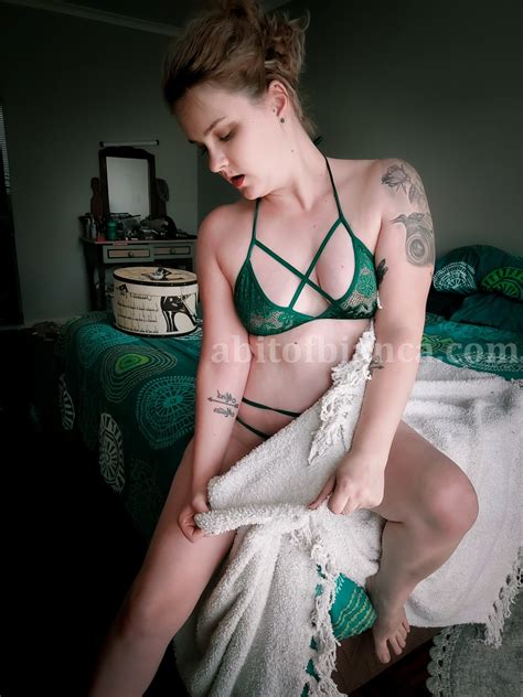 Abitofbianca Green Lingerie Set Onlyfans Pics Xhamster