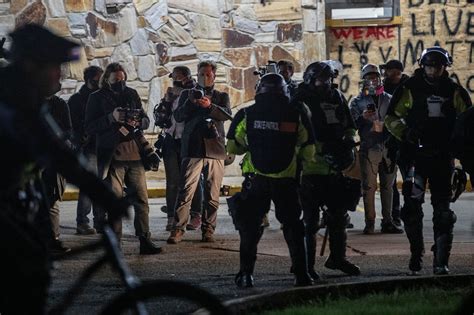 Minnesota Governor Calls Alleged Assaults on Journalists ‘Chilling ...