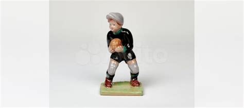 Статуэтка Футболист купить в Москве с доставкой | Хобби и отдых | Авито