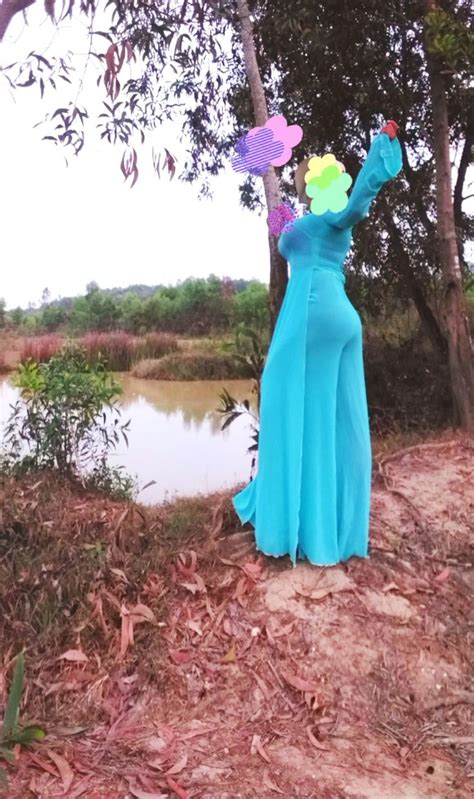 Pin By Tu N Nguy N On N I Dung T I L U Hot Leggings Backless Dress Formal Girl Hijab