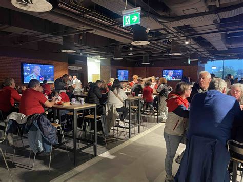 Brodies Sports Bar Bronze Liverpool V Southampton Anfield