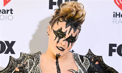 Jojo Siwas New Tattoo Has The Internet Questioning Everything