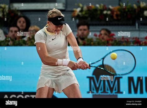 Aryna Sabalenka V Mirra Andreeva Hi Res Stock Photography And Images