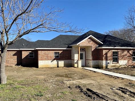 203 S Wilson St Kaufman Tx 75142 Mls 20372151 Zillow