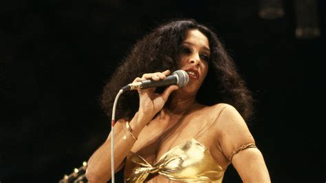 10 canções para recordar a voz da Gal Costa de tantos amores Observador