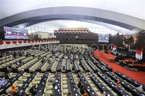 sidang paripurna akhir  jabatan anggota mpr antara foto