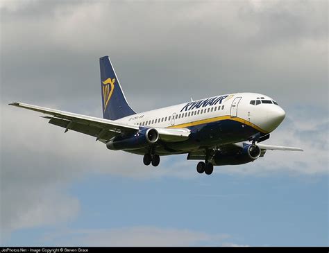 EI CNV Boeing 737 230 Adv Ryanair Steven Grace JetPhotos