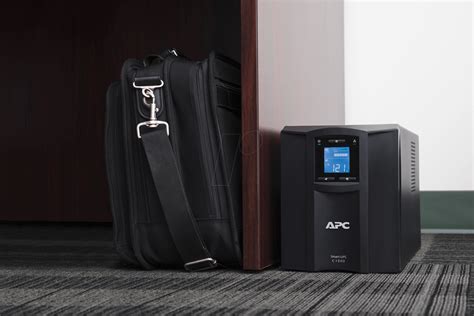 APC SMC1000IC: SMART-UPS C 1000 VA LCD 230 V. bei reichelt elektronik