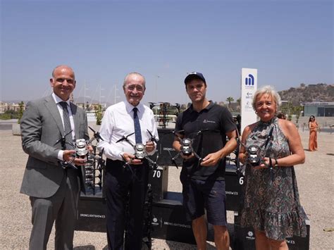 De La Torre Y Porras Visitan Los Preparativos Del Espect Culo De Drones