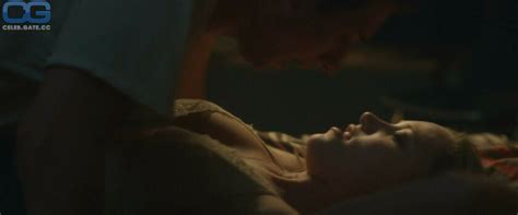 Maika Monroe Maikamonroe Nude Leaks OnlyFans TheFappening