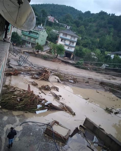 Turchia Devastata Dal Maltempo Morti Migliaia Di Evacuati Ponti