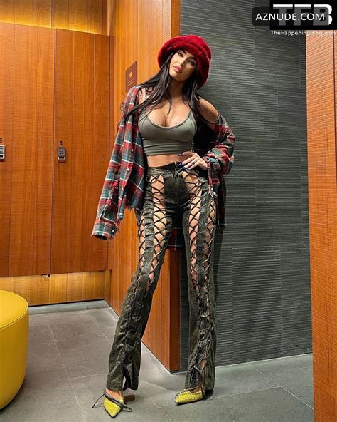 Megan Fox Sexy Poses Showing Off Her Hot Cleavage In Milan On Social Media Aznude