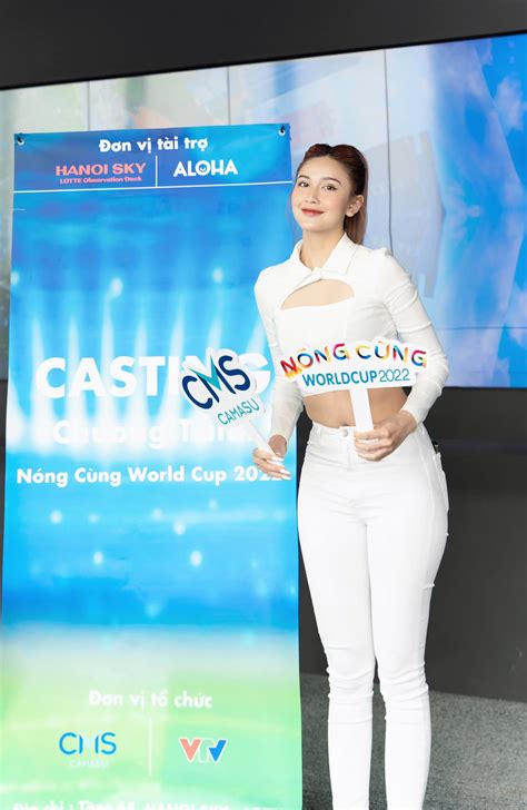 Đầy đủ thông tin Facebook hot girl World Cup trên VTV