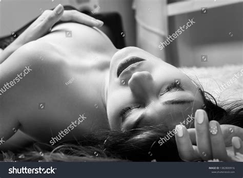 Sensual Aroused Nude Woman Lying On Foto Stok 1382800916 Shutterstock