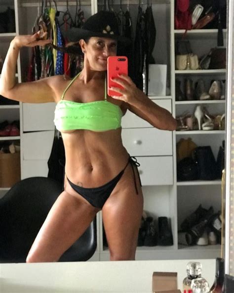 Diosa Al Natural Fernanda Callej N Subi Varias Fotos En Bikini Y