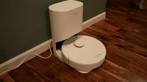 Dreamebot's self-emptying robot vac comes with a dreamy price tag | ZDNET