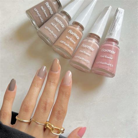 Nude Nail Designs For A Charming Manicure Wedbook Nude Nail Designs Nails Nude Nails