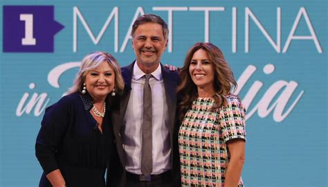 Come Si Riconosce Un Gay Bufera Sulle Frasi A Unomattina In Famiglia Le Scuse E La