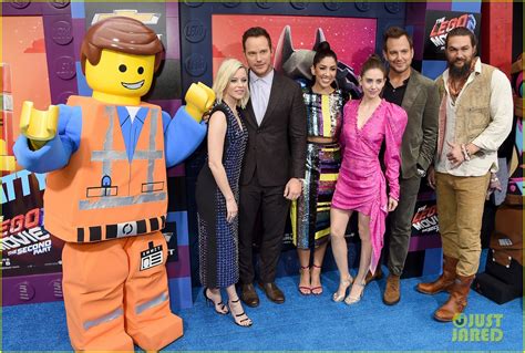 Chris Pratt Joins Star-Studded 'Lego Movie 2' Cast at L.A. Premiere ...