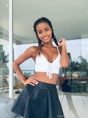 The Return Of Puti Cinta OnlyFans PutriCinta 446 Porn Pic