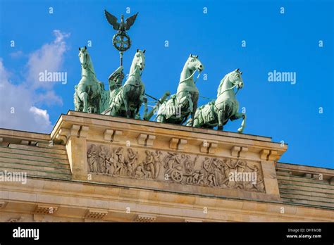 Quadriga Statue Hi Res Stock Photography And Images Alamy