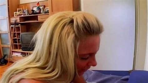 Une Fabuleuse Blonde Allemande Se Fait D Foncer Les Trous Par Une Grosse Bite Noire Xhamster