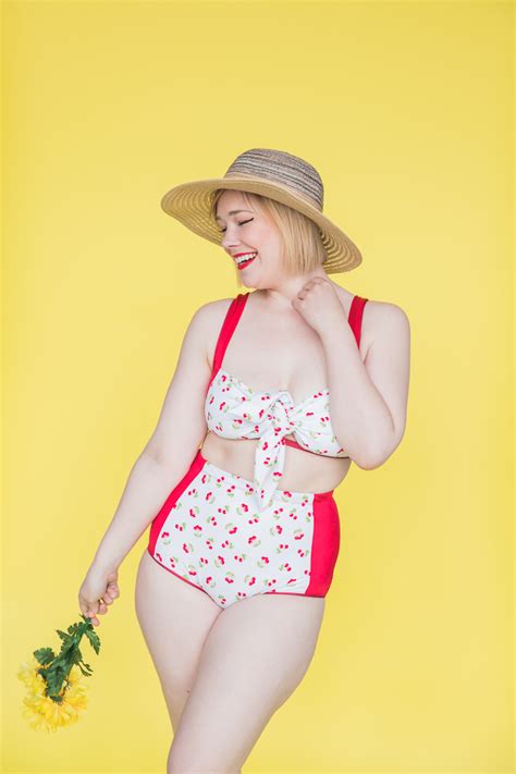 6 Hot Sexy MegSays Bikini Pics