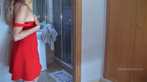 Real Sex Fat Horny Husband Eating Wife After Shower Without A Condom