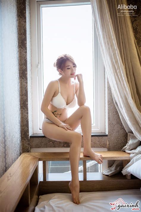 H Nh G I Xinh M C Thi U V I Bikini P Nh T Vi T Nam Nh Sex G I Xinh Sexy